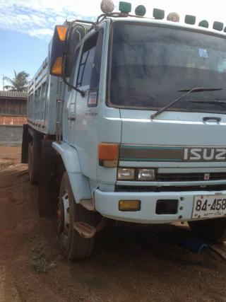 ขายรถบรรทุก 10ล้อ ดั้ม2เพลา ร็อก240 ราคา850,000 สนใจโทร 090-8588220 093-3258446